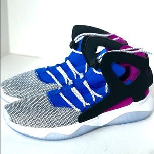 NIKE AIR FLIGHT HUARACHE RUN ULTRA SZ 10.5